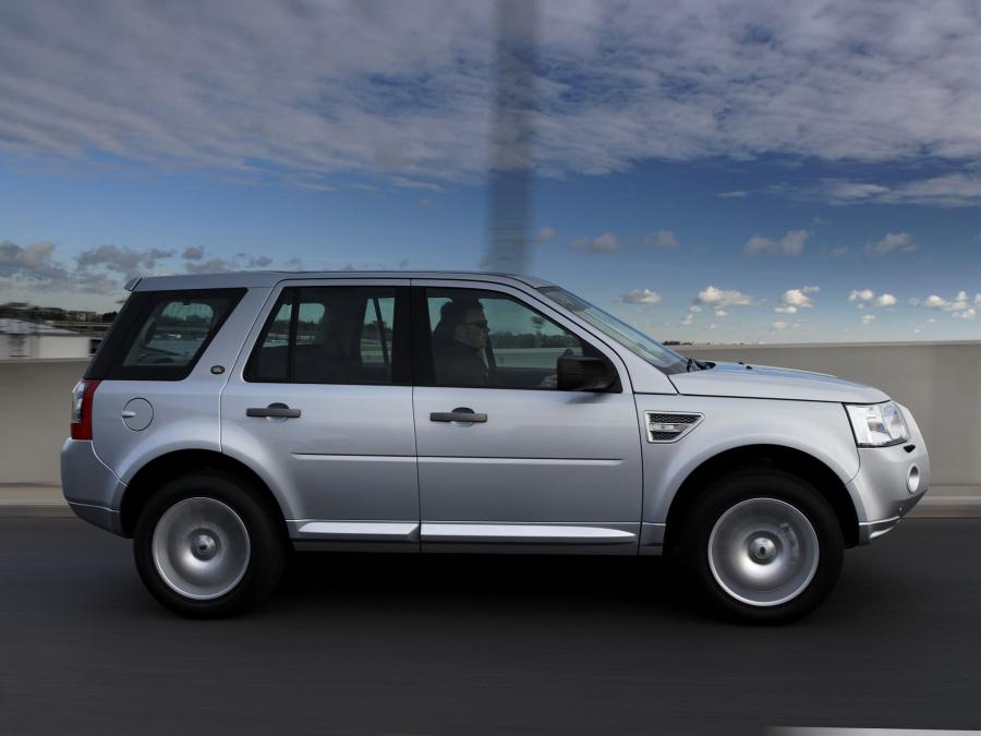  Land Rover Freelander 2 TD4e 2009 года  (фото 3 из 16)